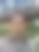 Chatter avec sandrine8382 et des femmes célibataires vers San Bisentse